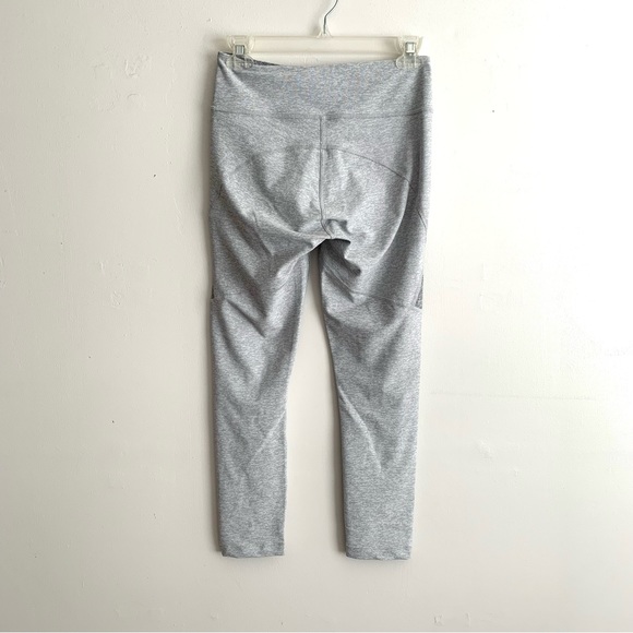 Outdoor Voices 7/8 Warmup Leggings White and Grey - Picture 3 of 6